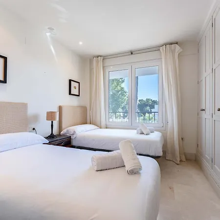Canas In The Golden Mile With Private Parking, Perfect Location! *
